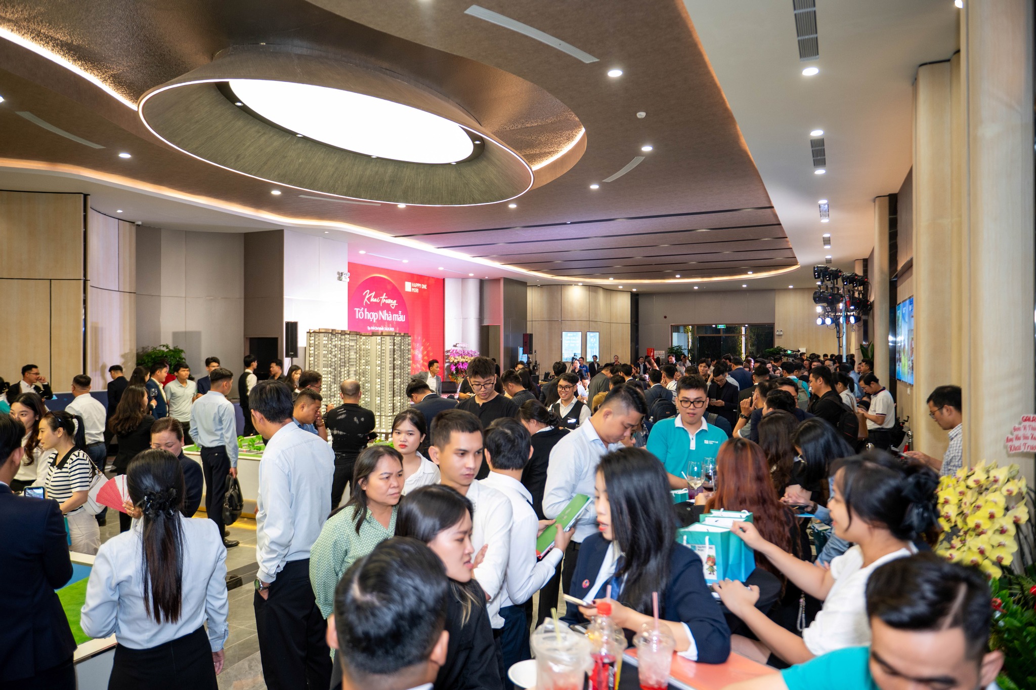 Khai trương nhà mẫu Happy One Mori